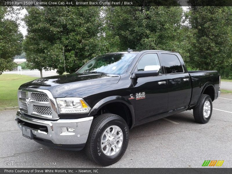 Front 3/4 View of 2018 3500 Laramie Crew Cab 4x4