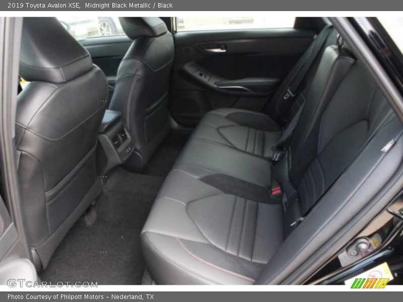 Midnight Black Metallic / Black 2019 Toyota Avalon XSE