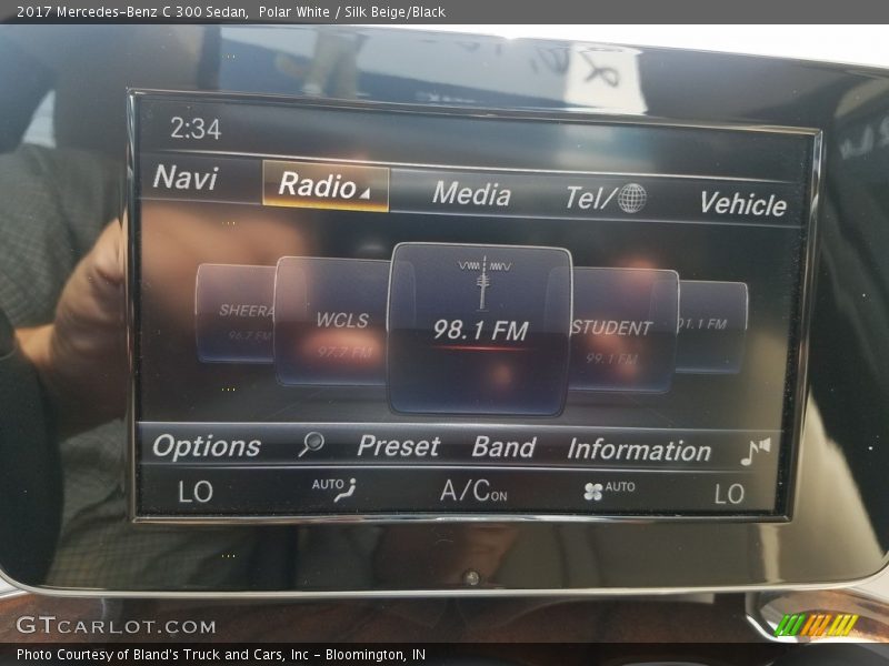 Polar White / Silk Beige/Black 2017 Mercedes-Benz C 300 Sedan
