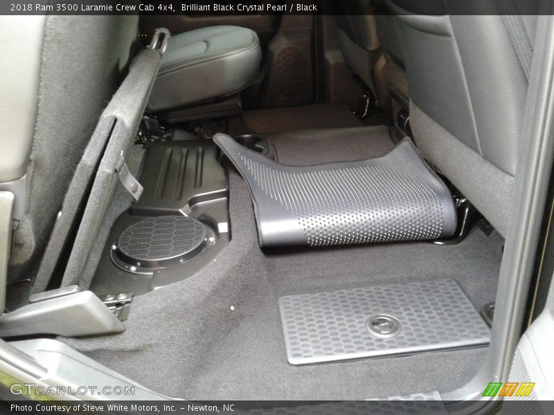 Brilliant Black Crystal Pearl / Black 2018 Ram 3500 Laramie Crew Cab 4x4