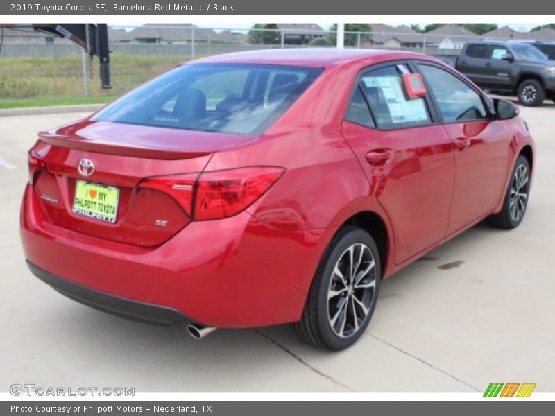 Barcelona Red Metallic / Black 2019 Toyota Corolla SE