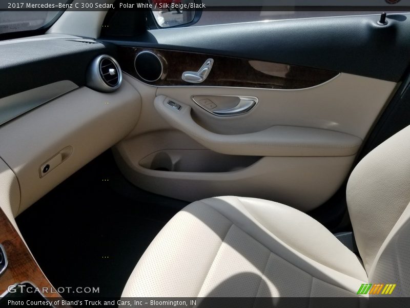 Polar White / Silk Beige/Black 2017 Mercedes-Benz C 300 Sedan
