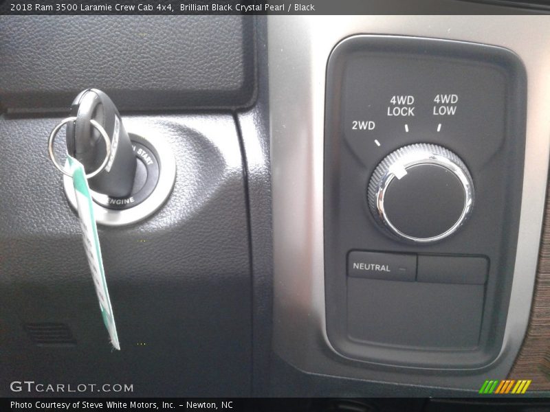 Controls of 2018 3500 Laramie Crew Cab 4x4