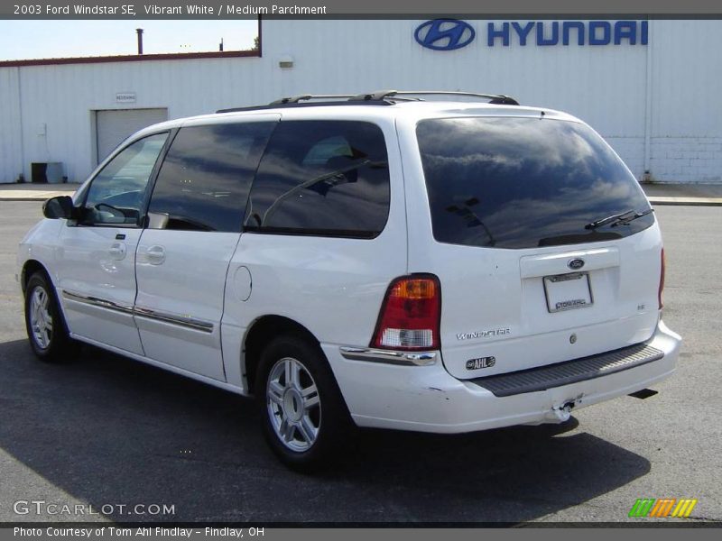Vibrant White / Medium Parchment 2003 Ford Windstar SE