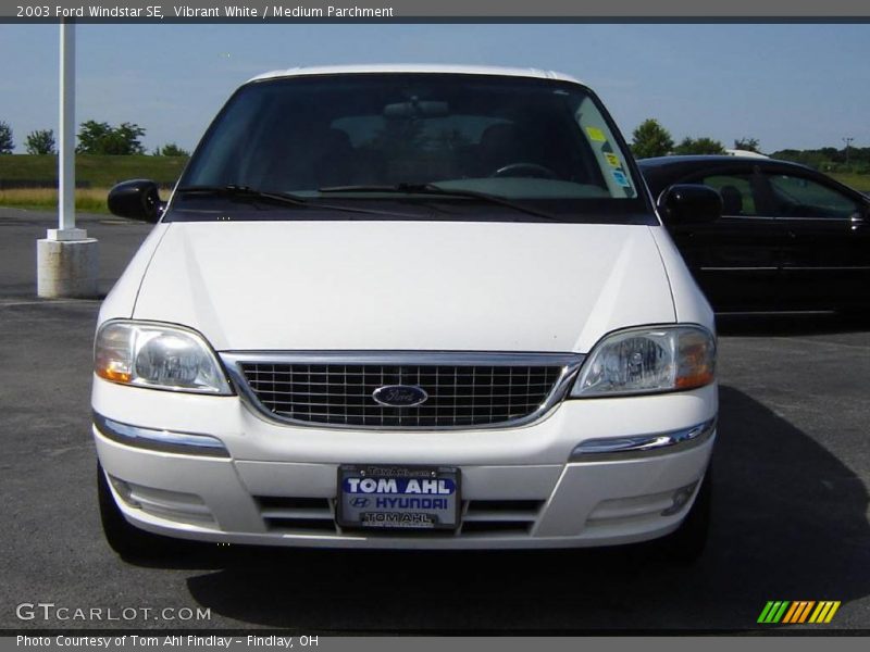 Vibrant White / Medium Parchment 2003 Ford Windstar SE
