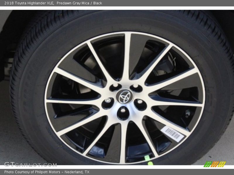 Predawn Gray Mica / Black 2018 Toyota Highlander XLE