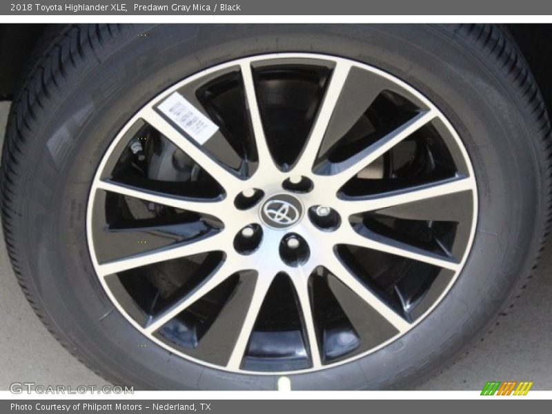 Predawn Gray Mica / Black 2018 Toyota Highlander XLE