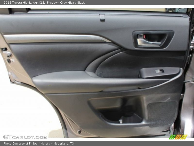 Predawn Gray Mica / Black 2018 Toyota Highlander XLE