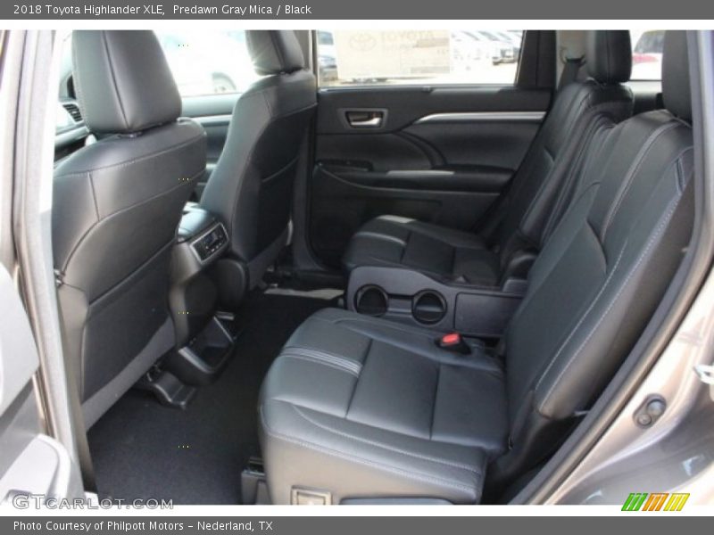 Predawn Gray Mica / Black 2018 Toyota Highlander XLE