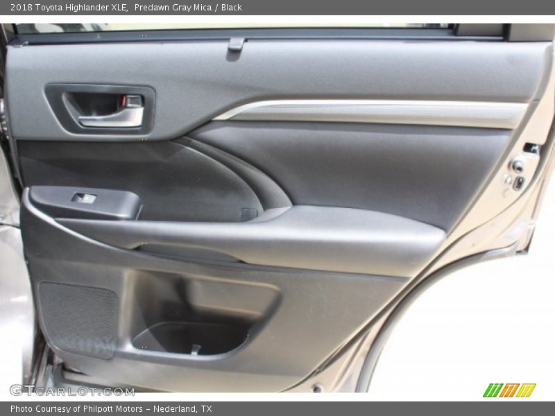 Predawn Gray Mica / Black 2018 Toyota Highlander XLE