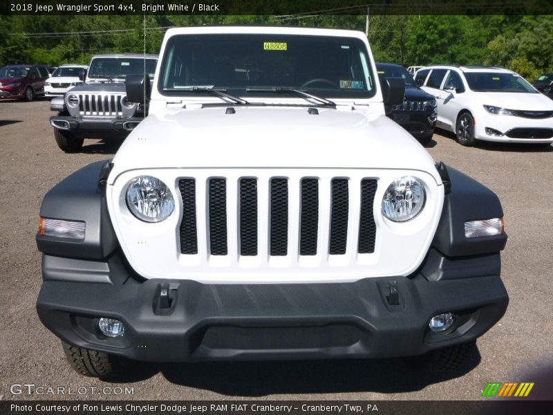 Bright White / Black 2018 Jeep Wrangler Sport 4x4