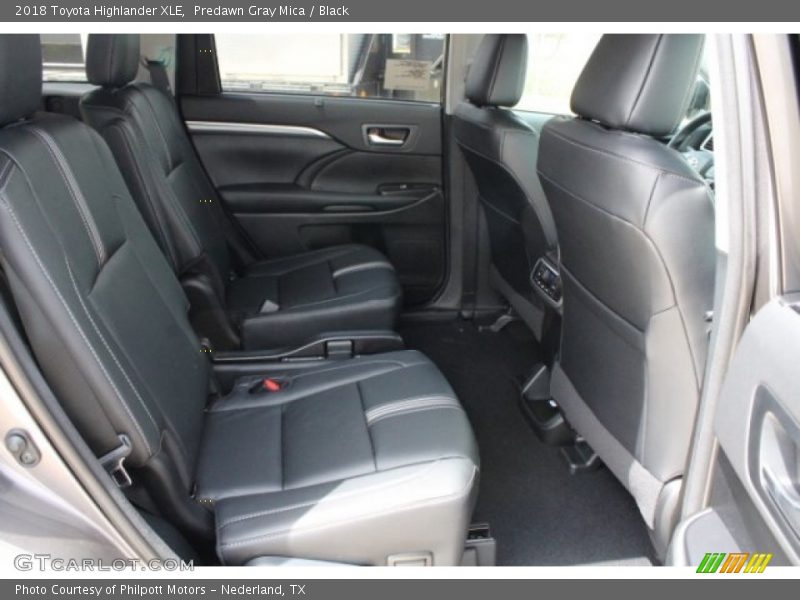 Predawn Gray Mica / Black 2018 Toyota Highlander XLE