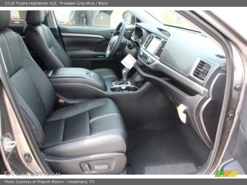 Predawn Gray Mica / Black 2018 Toyota Highlander XLE