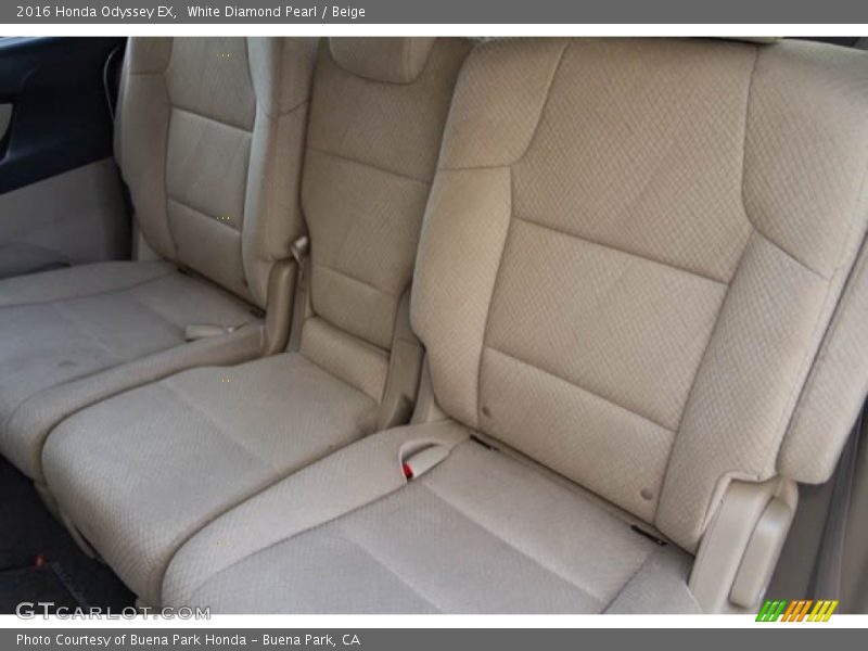 White Diamond Pearl / Beige 2016 Honda Odyssey EX