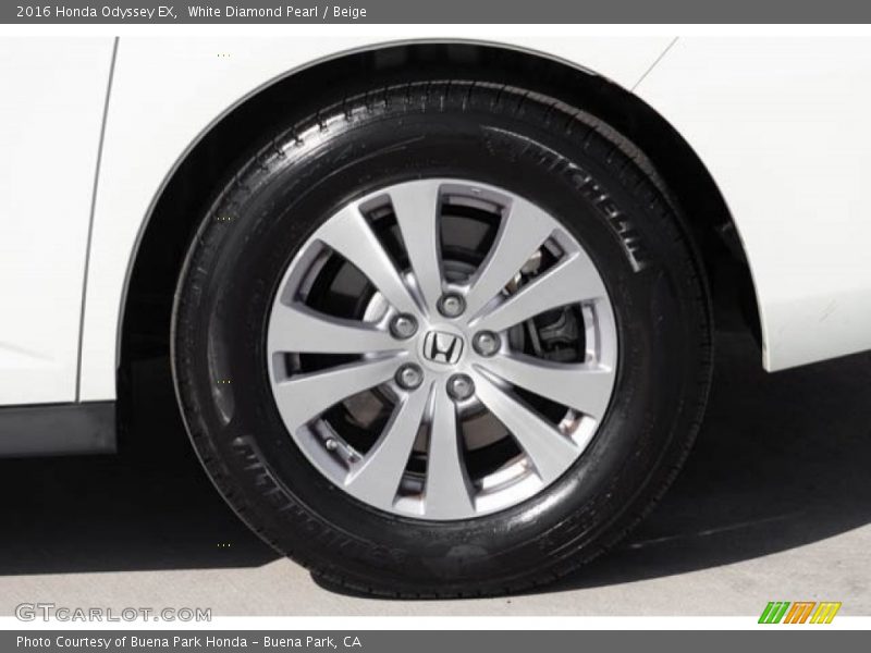 White Diamond Pearl / Beige 2016 Honda Odyssey EX