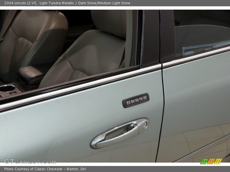 Light Tundra Metallic / Dark Stone/Medium Light Stone 2004 Lincoln LS V6