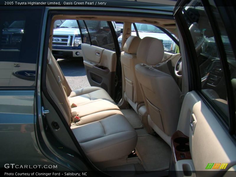 Oasis Green Pearl / Ivory 2005 Toyota Highlander Limited