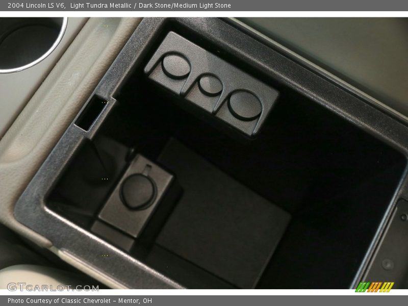 Light Tundra Metallic / Dark Stone/Medium Light Stone 2004 Lincoln LS V6