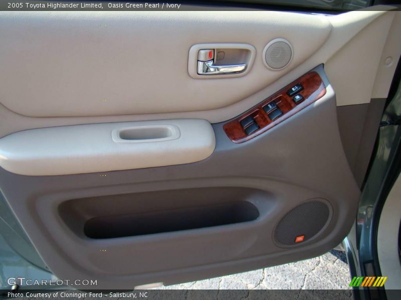 Oasis Green Pearl / Ivory 2005 Toyota Highlander Limited