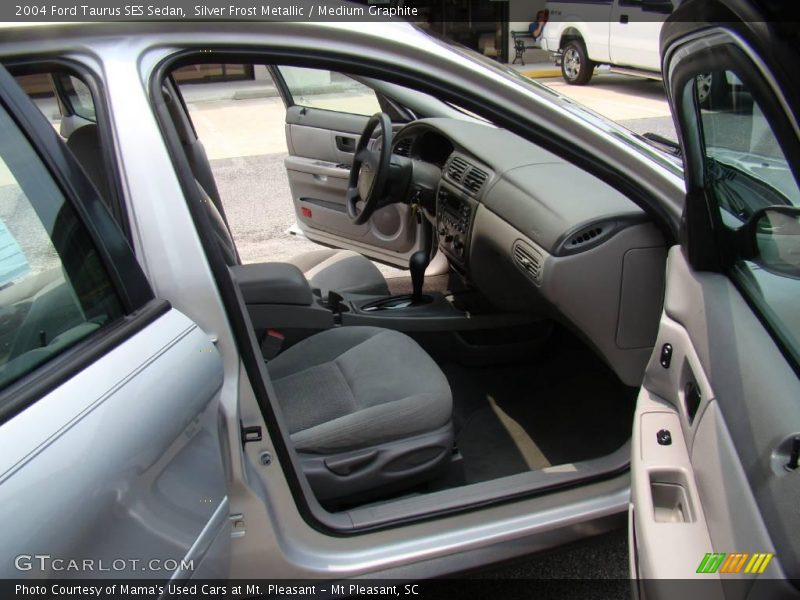 Silver Frost Metallic / Medium Graphite 2004 Ford Taurus SES Sedan