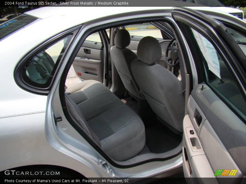 Silver Frost Metallic / Medium Graphite 2004 Ford Taurus SES Sedan