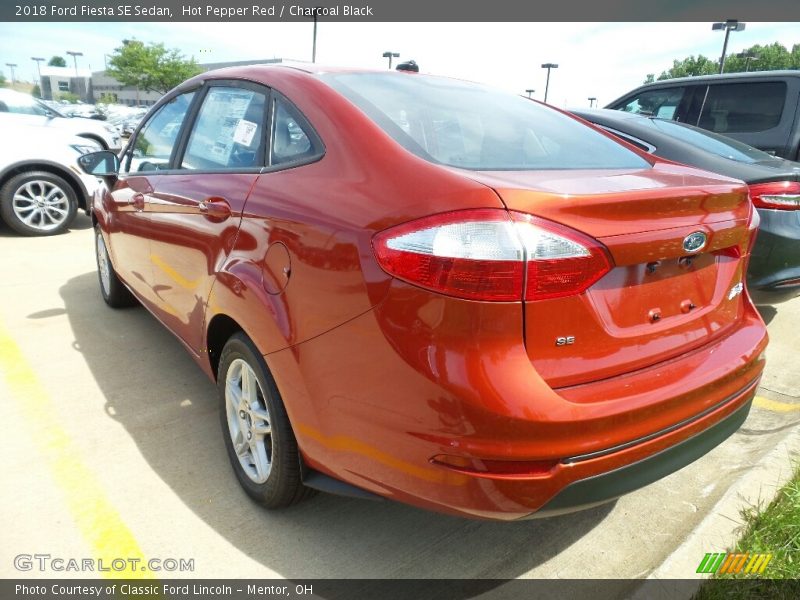 Hot Pepper Red / Charcoal Black 2018 Ford Fiesta SE Sedan