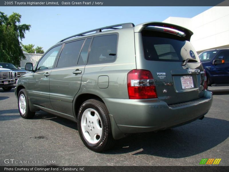 Oasis Green Pearl / Ivory 2005 Toyota Highlander Limited