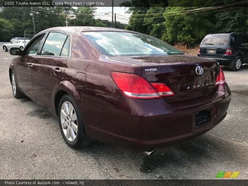 Cassis Red Pearl / Light Gray 2005 Toyota Avalon XLS