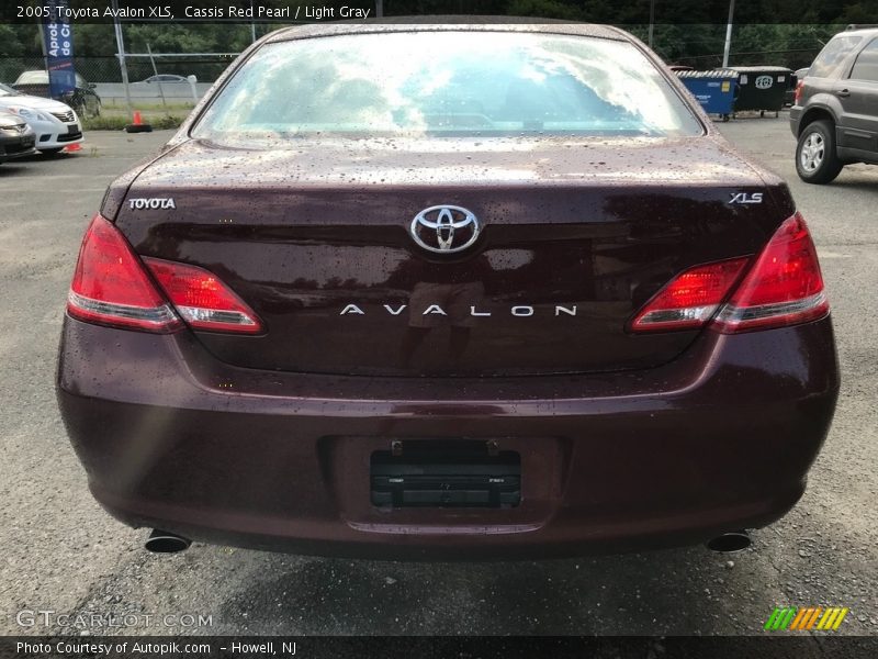 Cassis Red Pearl / Light Gray 2005 Toyota Avalon XLS