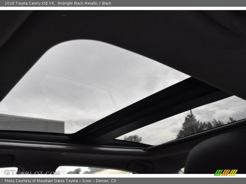 Midnight Black Metallic / Black 2018 Toyota Camry XSE V6
