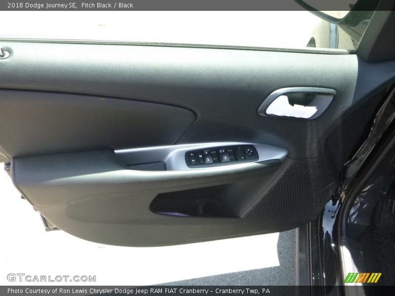 Pitch Black / Black 2018 Dodge Journey SE
