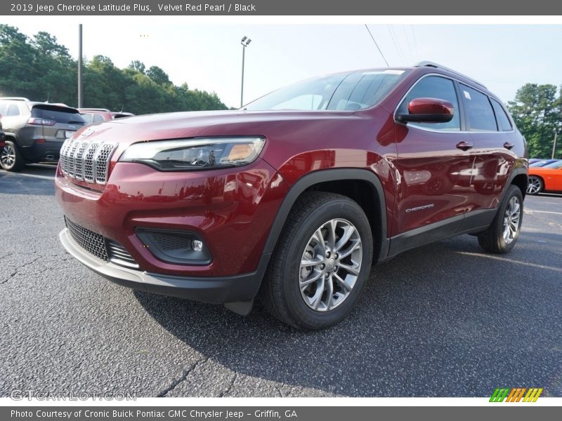 Velvet Red Pearl / Black 2019 Jeep Cherokee Latitude Plus