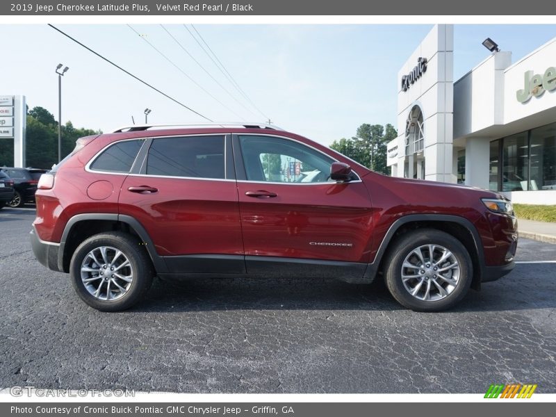 Velvet Red Pearl / Black 2019 Jeep Cherokee Latitude Plus