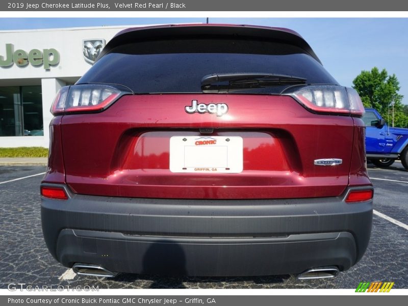 Velvet Red Pearl / Black 2019 Jeep Cherokee Latitude Plus