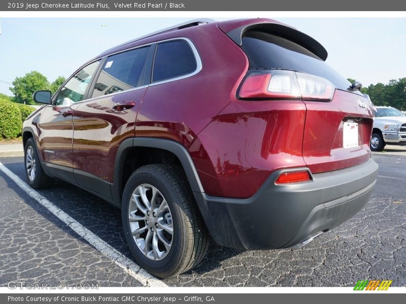 Velvet Red Pearl / Black 2019 Jeep Cherokee Latitude Plus