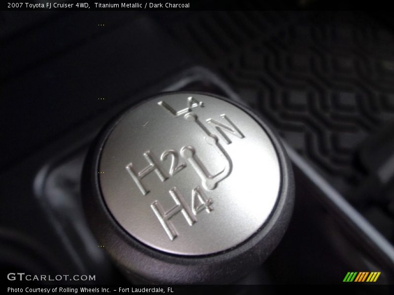 Titanium Metallic / Dark Charcoal 2007 Toyota FJ Cruiser 4WD