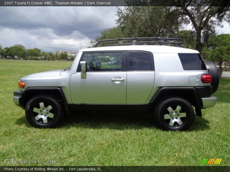 Titanium Metallic / Dark Charcoal 2007 Toyota FJ Cruiser 4WD