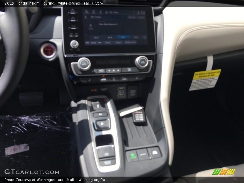 White Orchid Pearl / Ivory 2019 Honda Insight Touring