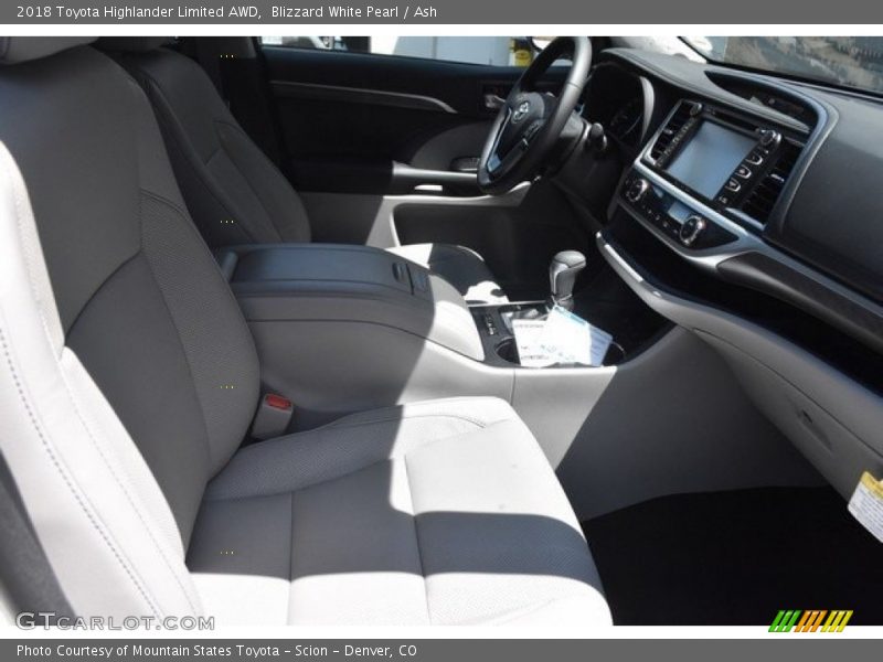 Blizzard White Pearl / Ash 2018 Toyota Highlander Limited AWD