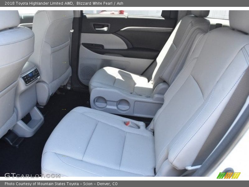 Blizzard White Pearl / Ash 2018 Toyota Highlander Limited AWD