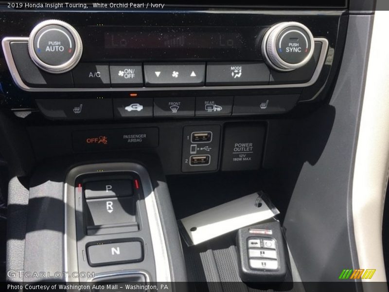 White Orchid Pearl / Ivory 2019 Honda Insight Touring