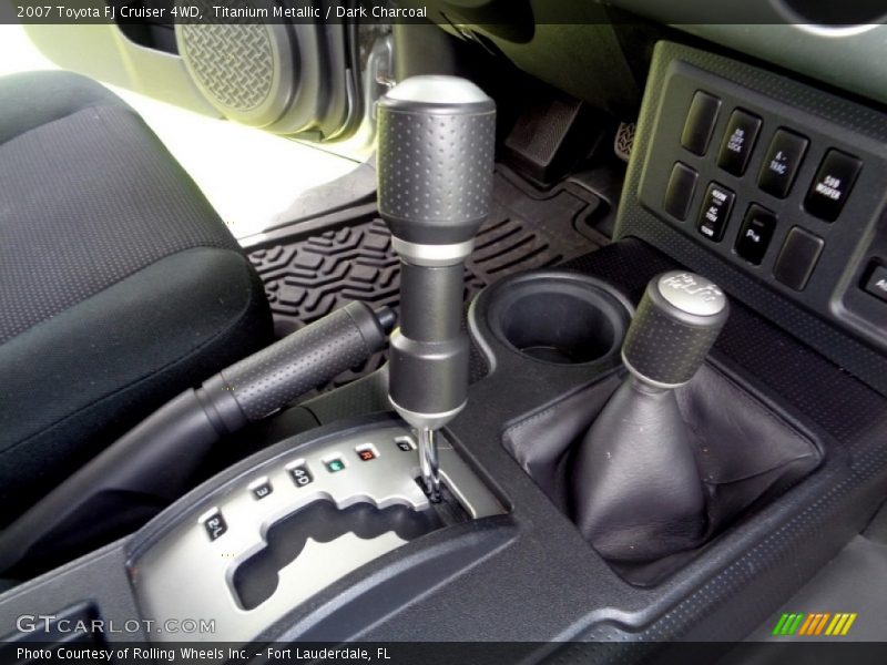 Titanium Metallic / Dark Charcoal 2007 Toyota FJ Cruiser 4WD