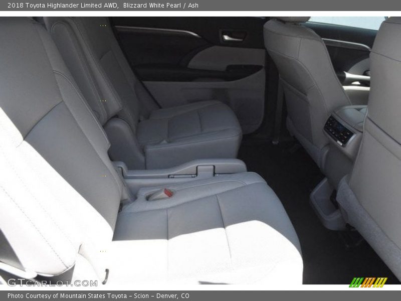 Blizzard White Pearl / Ash 2018 Toyota Highlander Limited AWD