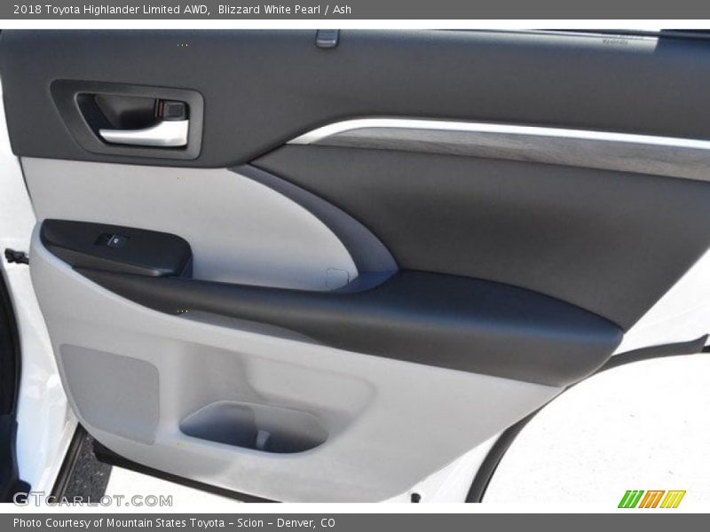 Blizzard White Pearl / Ash 2018 Toyota Highlander Limited AWD