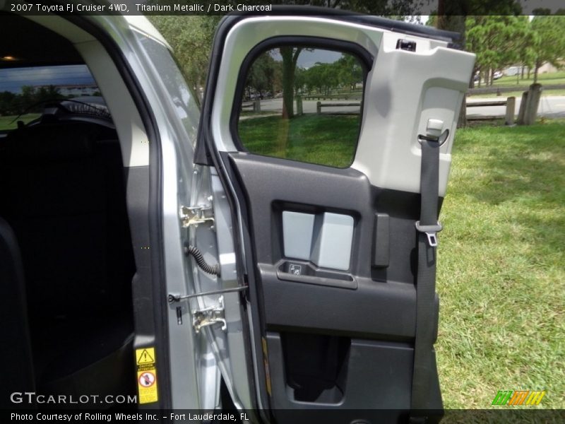 Titanium Metallic / Dark Charcoal 2007 Toyota FJ Cruiser 4WD