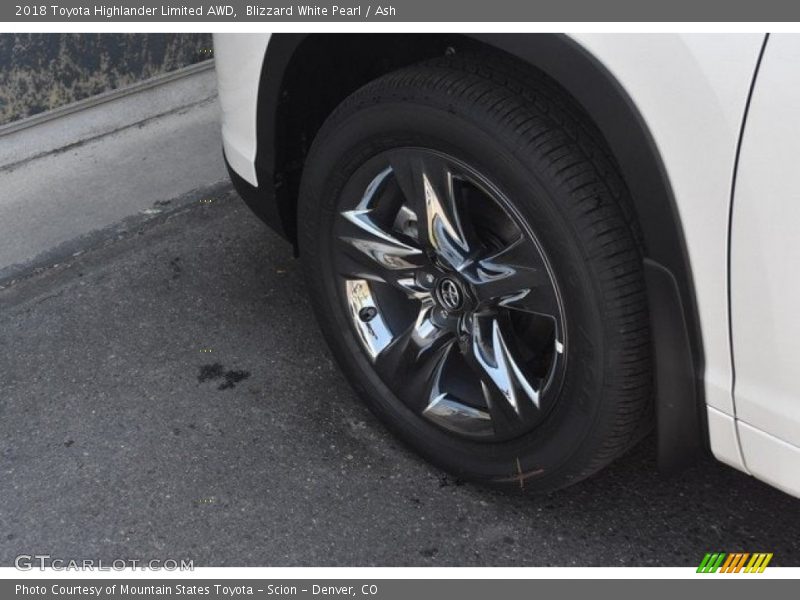 Blizzard White Pearl / Ash 2018 Toyota Highlander Limited AWD