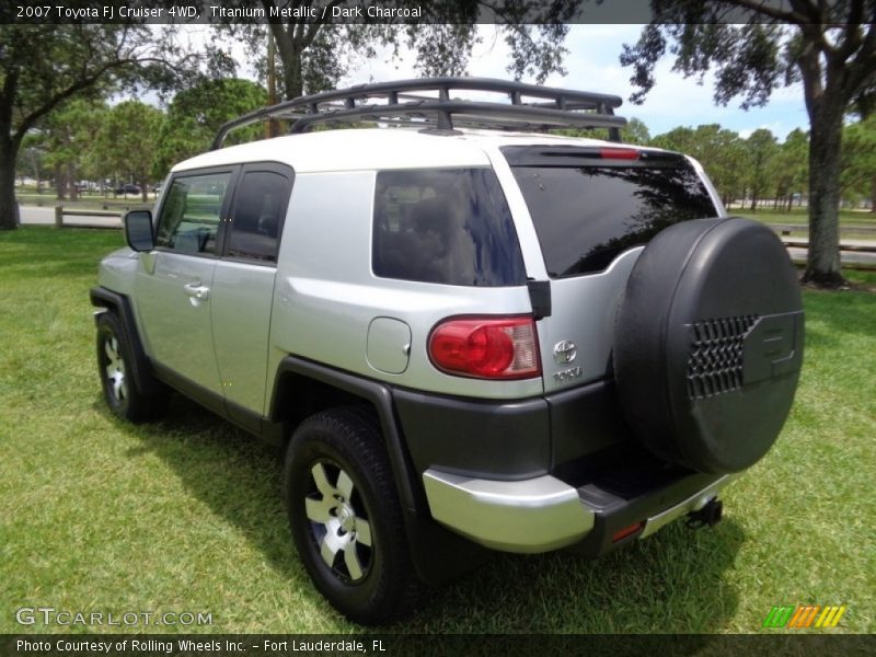 Titanium Metallic / Dark Charcoal 2007 Toyota FJ Cruiser 4WD