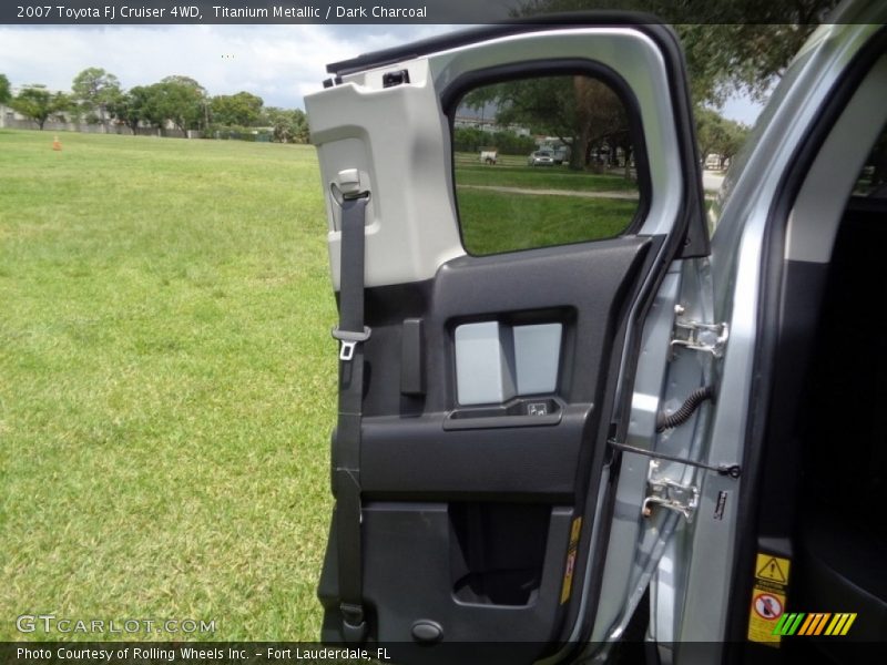 Titanium Metallic / Dark Charcoal 2007 Toyota FJ Cruiser 4WD