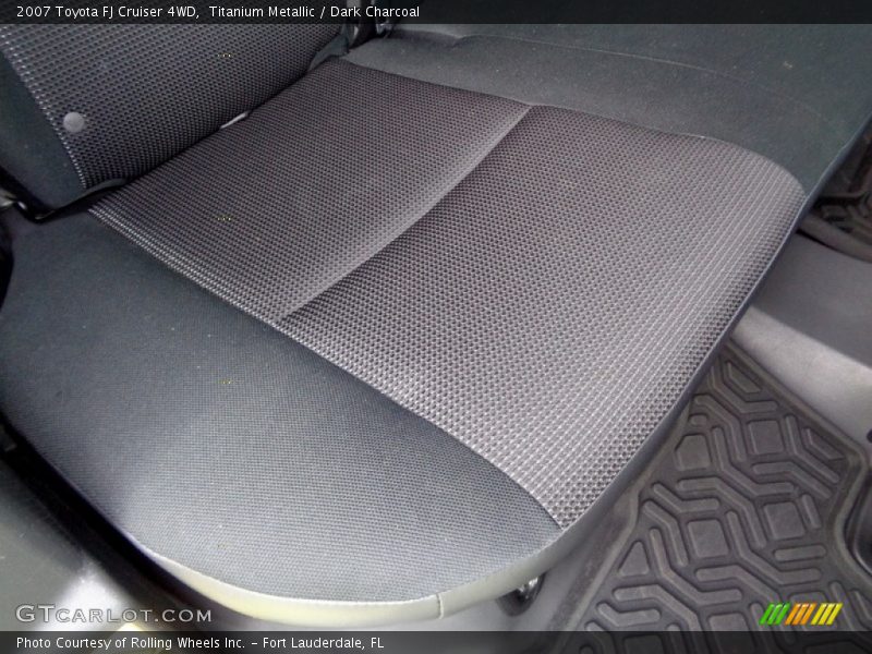 Titanium Metallic / Dark Charcoal 2007 Toyota FJ Cruiser 4WD