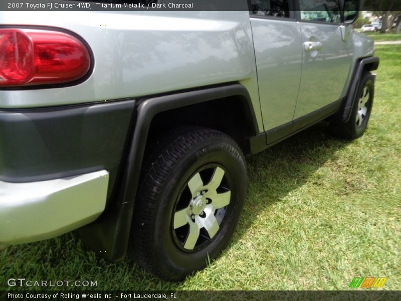 Titanium Metallic / Dark Charcoal 2007 Toyota FJ Cruiser 4WD